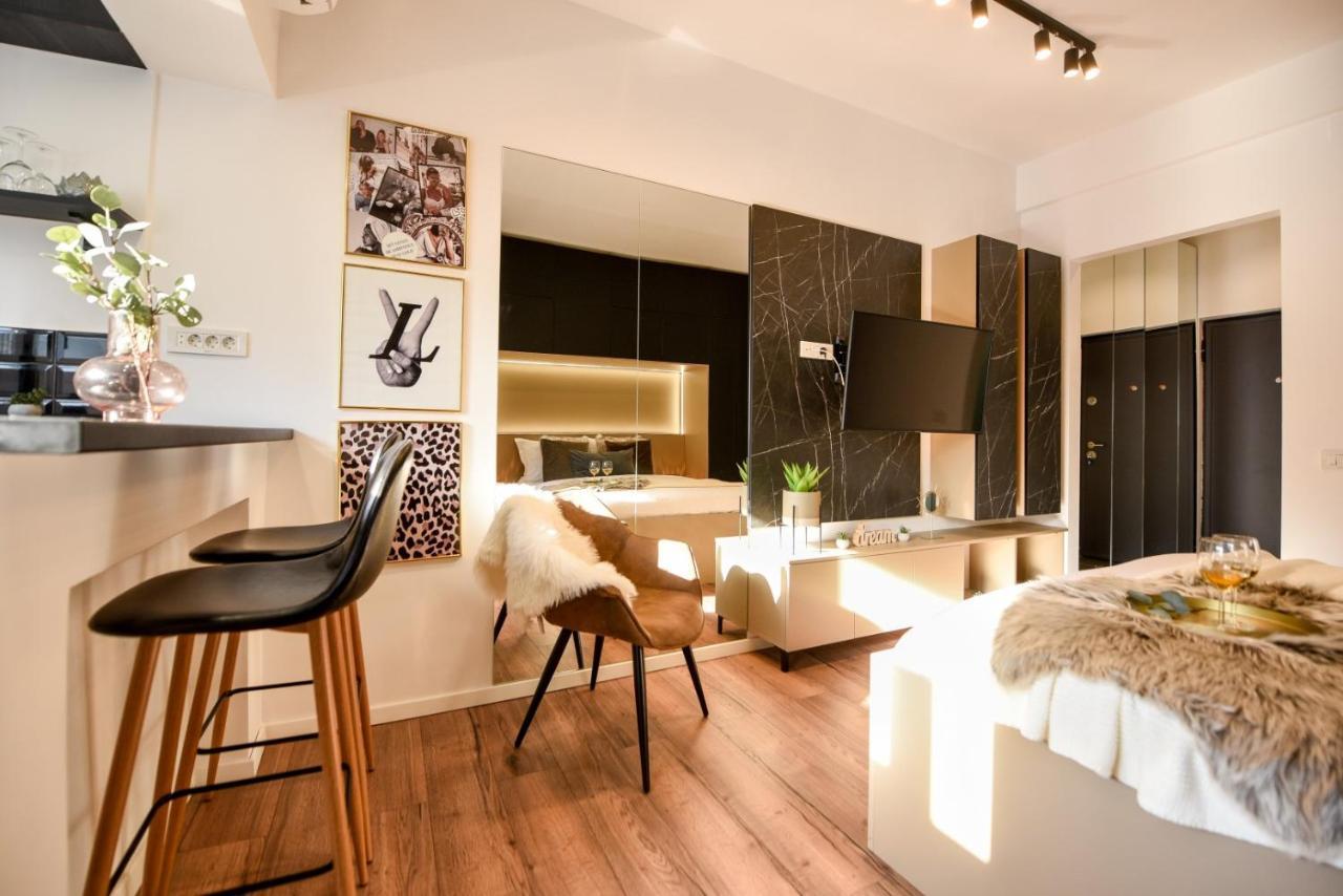 Calea Victoriei Modern Studio - Escape In The City Center Bucureşti Exterior foto